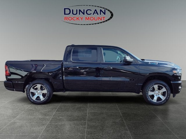 2027 RAM Ram 1500 RAM 1500 EXPRESS CREW CAB 4X4 5'7' BOX