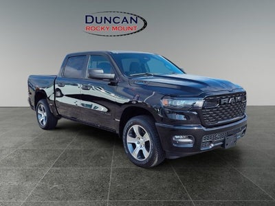 2027 RAM Ram 1500 RAM 1500 EXPRESS CREW CAB 4X4 5'7' BOX