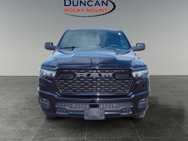 2027 RAM Ram 1500 RAM 1500 EXPRESS CREW CAB 4X4 5'7' BOX